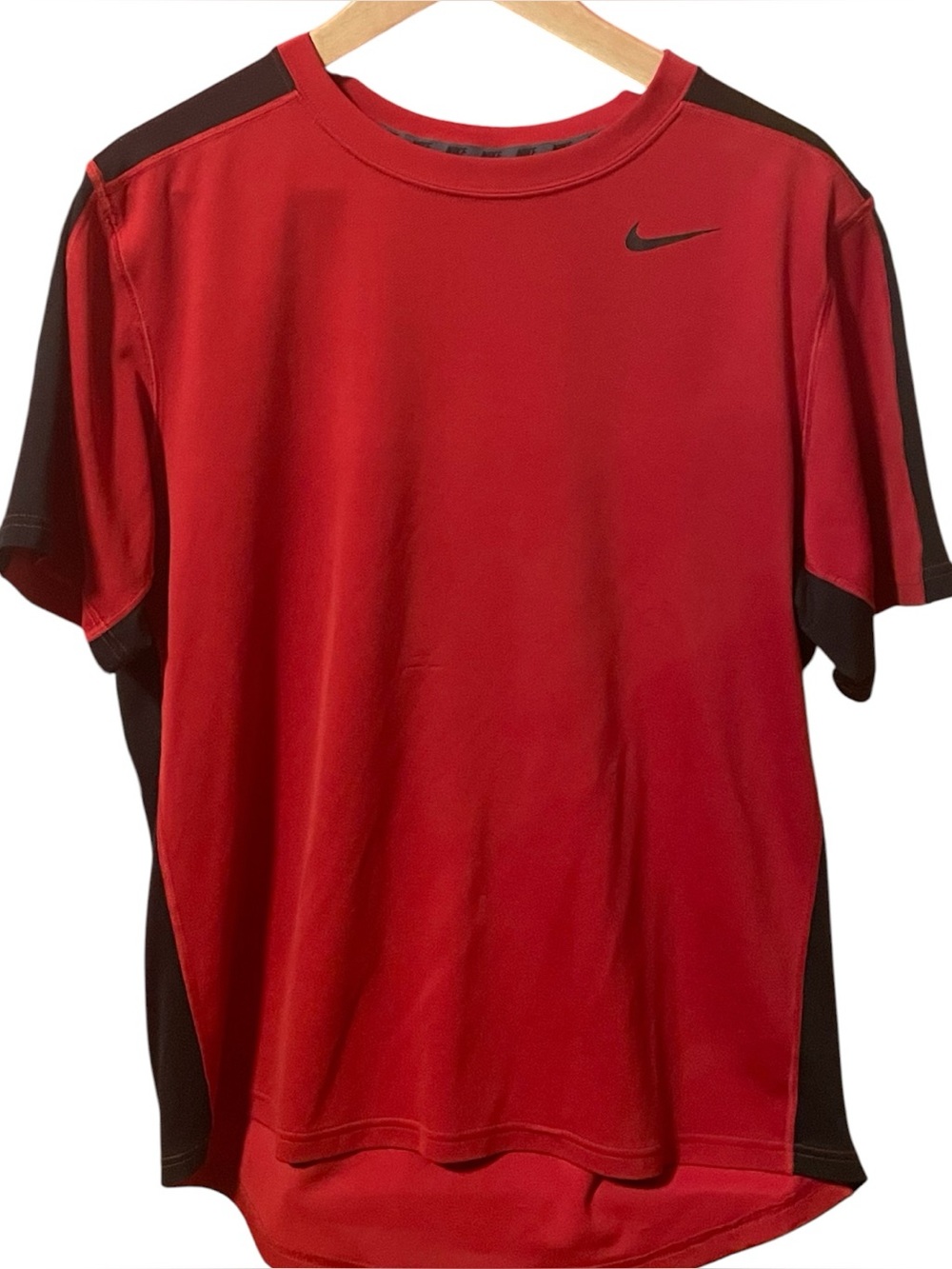Nike Men’s Red Short-Sleeve Athletic Tee with Black Accents